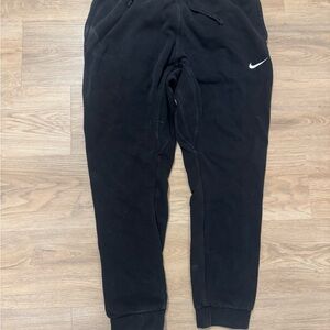 Nike Unisex Classic Fit Sweatpants